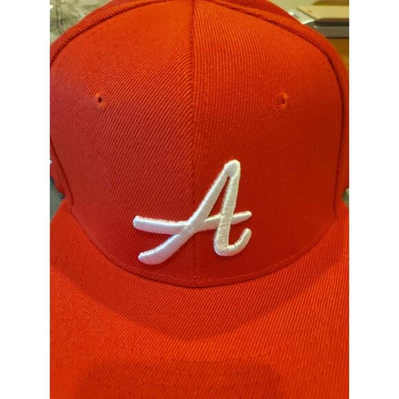 Atlanta Braves Red Baseball Hat Cap Los Angeles AR Sports 1988 New Very Good - Picture 6 of 6